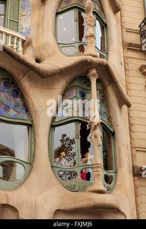 Casa Battlo nel centro della città di Barcellona, Spagna è uno di Antoni Gaudì più famosi edifici. Foto Stock