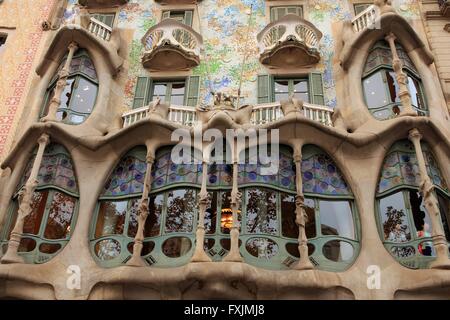 Casa Battlo nel centro della città di Barcellona, Spagna è uno di Antoni Gaudì più famosi edifici. Foto Stock