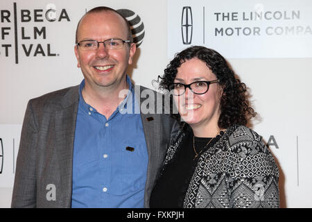 New York, NY, STATI UNITI D'AMERICA. Xv Apr, 2016. Col Needham, Karen Needham presso gli arrivi per tutti noi avevamo Premiere a 2016 Tribeca Film Festival, Giovanni Zuccotti teatro a BMCC TPAC, New York, NY Aprile 15, 2016 Credit: Miro Vrlik Fotografia/Alamy Live News Foto Stock