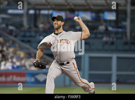 Los Angeles, CALIFORNIA, STATI UNITI D'AMERICA, STATI UNITI D'AMERICA. Xv Apr, 2016. Madison Bumgarner del San Francisco Giants durante il contro il Los Angeles Dodgers al Dodger Stadium il 15 aprile 2016 a Los Angeles, California. Tutti i giocatori sono indossando #42 in onore di Jackie Robinson Day.ARMANDO ARORIZO © Armando Arorizo/Prensa Internacional/ZUMA filo/Alamy Live News Foto Stock