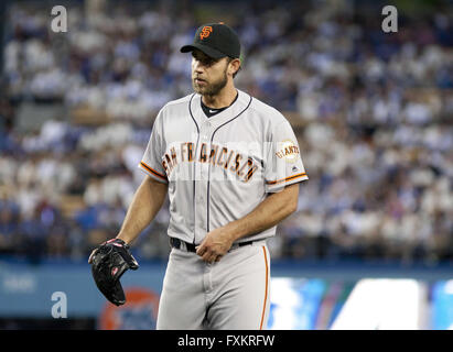 Los Angeles, CALIFORNIA, STATI UNITI D'AMERICA, STATI UNITI D'AMERICA. Xv Apr, 2016. Madison Bumgarner del San Francisco Giants durante il contro il Los Angeles Dodgers al Dodger Stadium il 15 aprile 2016 a Los Angeles, California. Tutti i giocatori sono indossando #42 in onore di Jackie Robinson Day.ARMANDO ARORIZO © Armando Arorizo/Prensa Internacional/ZUMA filo/Alamy Live News Foto Stock