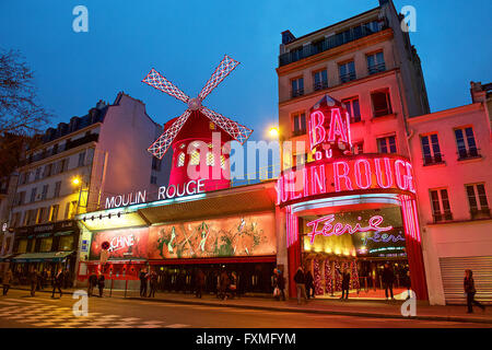 Moulin Rouge, Parigi, Francia Foto Stock