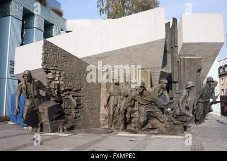 Insurrezione di Varsavia monumento (Polacco: Pomnik Powstania Warszawskiego) a Varsavia, Polonia, dedicata alla insurrezione di Varsavia insorti Foto Stock