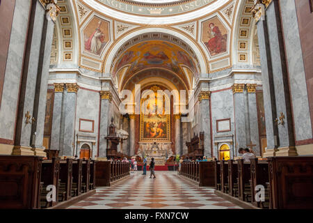 Piscina la famosa cattedrale di Esztergom, Basilica, di Ungheria Foto Stock