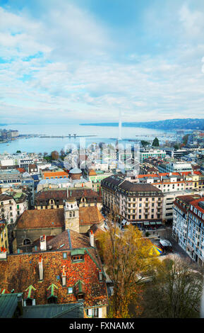 Vista aerea di Ginevra in Svizzera in un giorno nuvoloso Foto Stock