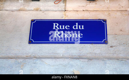 Rue du Rhone strada segno di Ginevra in Svizzera Foto Stock