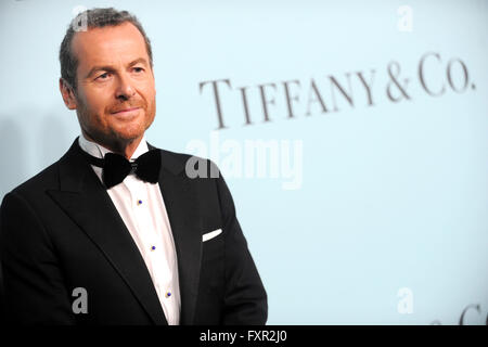 La città di New York. Xv Apr, 2016. Frederic Cumenal assiste Tiffany & Co. Celebra il 2016 Libro blu presso la Cunard Building il 15 aprile 2016 a New York City. © dpa/Alamy Live News Foto Stock
