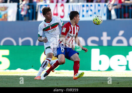 Madrid, Spagna. Xvii Apr, 2016. Lucas Hernandez Pi (19) Atletico de Madrid. La Liga tra Atletico de Madrid e Granada CF A Vicente Calderón Stadium in Madrid, Spagna, 17 aprile 2016 . Credito: Azione Sport Plus/Alamy Live News Foto Stock