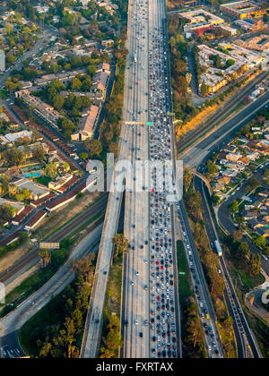 Vista aerea, marmellata sulla superstrada su Long Beach Boulevard, commercio, nella contea di Los Angeles, California, Stati Uniti d'America, Stati Uniti d'America Foto Stock