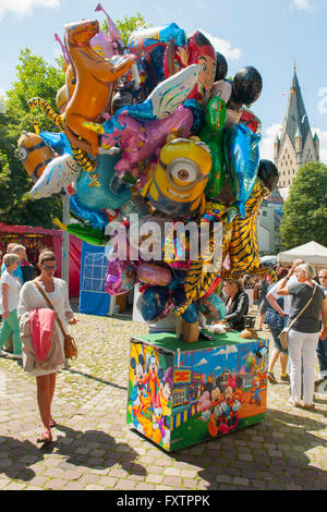 Deutschland, Renania settentrionale-Vestfalia, Paderborn, Libori-Fest, Pottmarkt, Domplatz Foto Stock