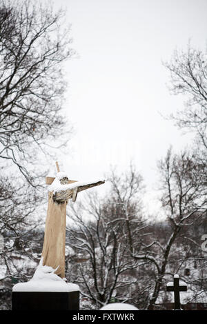 Statua di Gesù Cristo a Rasu cimitero di Vilnius, Lituania Foto Stock