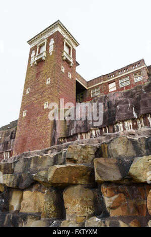 Sollevamento in disuso noto come il sollevamento cabina sul lungomare di Blackpool, Lancashire Foto Stock