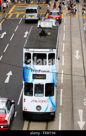 TRAM BIANCO SU DES VOEUX ROAD CENTRAL HONG KONG 02 Maggio 2015 Foto Stock