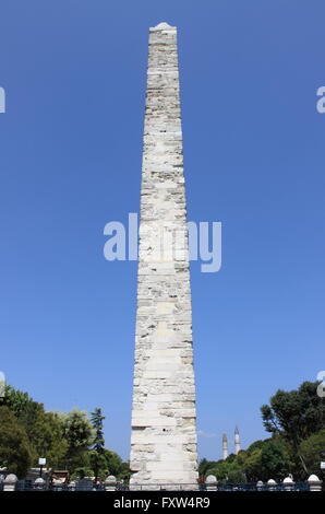Obelisco murato, noto anche come Costantino Obelisco, ad Istanbul in Turchia Foto Stock