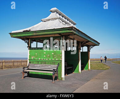 Shelter in stato di abbandono. Foto Stock