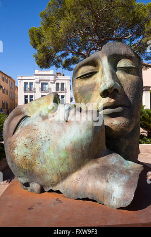 Hermanos scultura di Igor Mitoraj, Saint Tropez, Francia Foto Stock