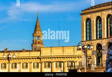 Gli edifici del centro storico di Milano Foto Stock