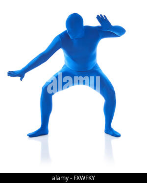 Serie con un uomo vestito in un blu body o morphsuit. Isolato su sfondo bianco. Ottimo per le situazioni in cui un anonymou Foto Stock