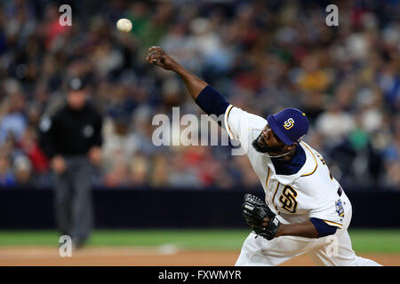 Ca, Stati Uniti d'America. Xvi Apr, 2016. SAN DIEGO, CA-aprile 16, 2016: |.Padres Fernando Rodney offre contro i Diamondbacks sabato a Petco Park. ©. Misael Virgen/U-T San Diego/ZUMA filo/Alamy Live News Foto Stock