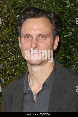 Los Angeles, California, USA. Xvii Apr, 2016. 17 Aprile 2016 - Los Angeles, California - Tony Goldwyn. John Varvatos xiii annuale di Stuart House beneficio. Photo credit: Sammi/AdMedia © Sammi/AdMedia/ZUMA filo/Alamy Live News Foto Stock