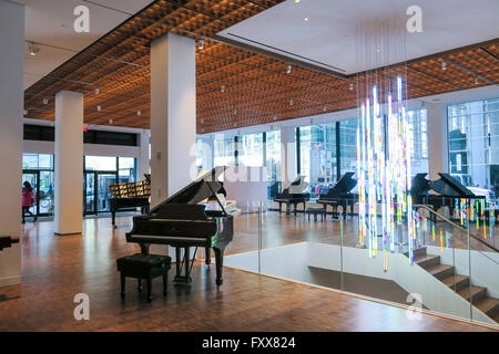 Pianoforti sul display, la Steinway Hall di New York, Stati Uniti d'America Foto Stock