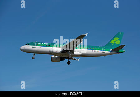 Sono Lingus Airbus 320-214 (Sir Oliver Plunkett) Reg EI- DEJ. SCO 10,333 Foto Stock