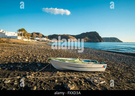 Las Negras Spiaggia nel cuore del Parco Naturale Cabo de Gata, Andalusia, Spagna Foto Stock