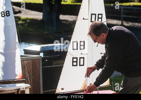 Il modello di Newquay Yacht Club al Lago Trenance in Newquay, Cornwall. Foto Stock