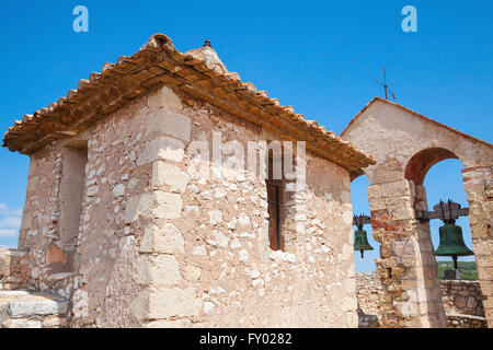 La parte superiore della fortezza medievale antica città di Calafell, Spagna Foto Stock