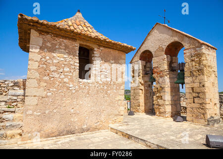 Piano superiore della fortezza medievale antica città di Calafell, Spagna Foto Stock