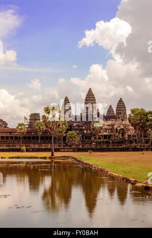 Angkor Wat montante di riflessione Foto Stock