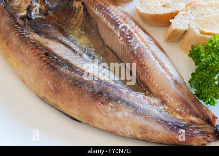 Manx con salmone o skeddan jiarg naturalmente aringhe affumicate prodotte nell'Isola di Man Foto Stock