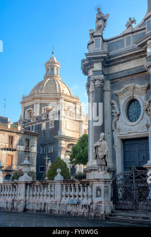 Cattedrale di Sant'Agata da Piazza Duomo, Catania, Sicilia, Italia Foto Stock