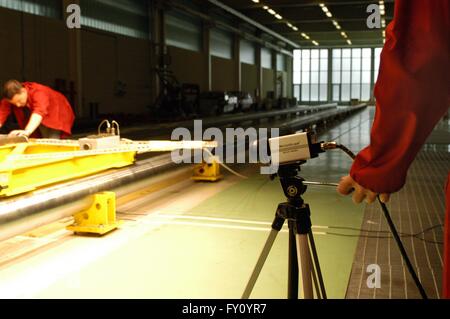 Università degli Studi di Milano - Sede Bovisa (Italia), Dipartimento di Ingegneria, crash test di laboratorio Foto Stock