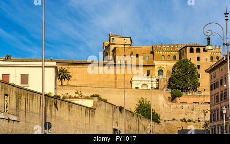 Le mura della Città del Vaticano, Roma Foto Stock