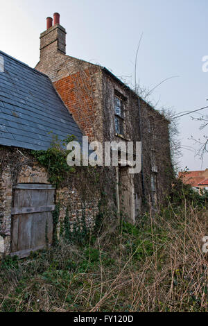 Situato nella piccola città di Breckland di Brandon, Suffolk, si trova una piccola cascina che è stato toccato da oltre trent'anni. Foto Stock