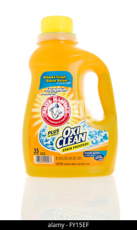 Winneconne, WI - 4 Feb 2016: Bottiglia di Arm & Hammer con Oxi pulire detergenti per bucato. Foto Stock