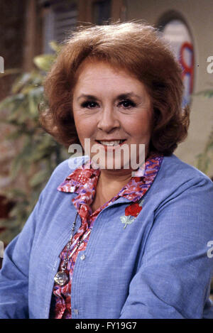 DORIS ROBERTS (nato Doris Verde maggio; 4 Novembre 1925 - 17 Aprile 2016) era un'attrice americana. Ella ha ricevuto cinque premi Emmy e un premio di cooperativa di attori di schermo durante la sua carriera, che iniziò nel 1951. Ella era forse meglio conosciuta per il suo ruolo in 1996-2005 sitcom 'Tutti amano Raymond'. Nella foto: Doris Roberts in 1980. © Gerald Barry Wolfe/Globe foto/ZUMA filo/Alamy Live News Foto Stock