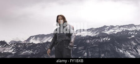 Data di rilascio: Maggio 6, 2016 Titolo: Captain America: guerra civile STUDIO: Marvel Pictures Regista: Antonio Russo, Joe Russo trama: interferenze politiche in I VENDICATORI" attività provoca una frattura tra gli ex alleati Capitan America e Iron Man nella foto: Sebastian Stan come Bucky Barnes / Winter Soldier (credito Immagine: c MarvelEntertainment Pictures/) Foto Stock