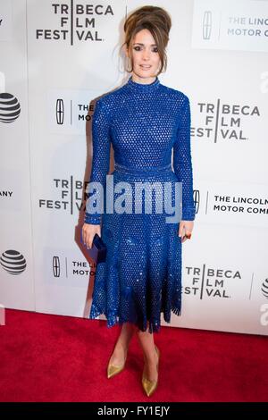 Rose Byrne presso gli arrivi per il busybody Premiere a 2016 Tribeca Film Festival, Giovanni Zuccotti teatro a BMCC TPAC, New York, NY Aprile 19, 2016. Foto di Patrick Cashin/Everett Collection Foto Stock