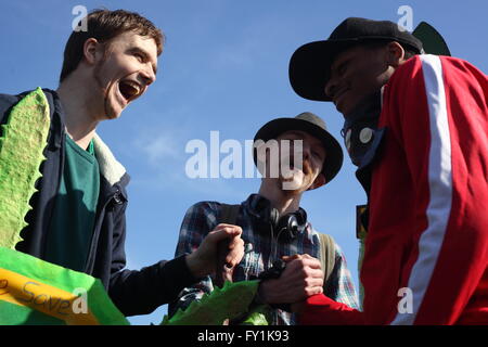 Londra 20/06/2016 Hyde Park Pro Cannabis Legaslastion Rally Foto Stock