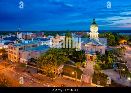 Mattina twilight oltre il municipio e la città di Atene, GEORGIA, STATI UNITI D'AMERICA Foto Stock