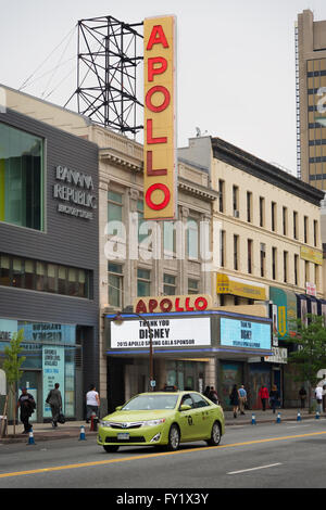 NEW YORK, Stati Uniti d'America - GIUGNO 16,2015 : storico Teatro Apollo di Harlem, a New York City Foto Stock