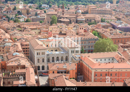 Vista da Asinelli, una delle due torri di Bologna, Italia. Foto Stock