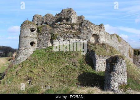 Vista esterna del belle rovine del castello di Arques-la-Bataille, in Seine-maritime in Normandia, Francia Foto Stock