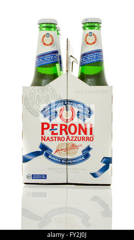 Winneconne, WI - 10 GEN 2016: Un six pack di Peroni Nastro Azzurro birra. Foto Stock