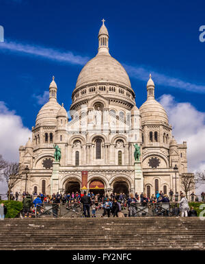 La Basilica del Sacro Cuore di Parigi, comunemente noto come Sacré-Coeur basilica e spesso semplicemente Sacré-Coeur Foto Stock