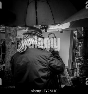 Artista che lavora a Place du Tertre, Montmatre, Parigi, Francia. Foto Stock