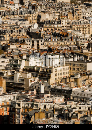 Vista aerea del congestionato edifici di Parigi, Francia. Foto Stock