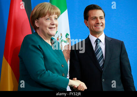 BKin Angela Merkel, Enrique Peña Nieto - Treffen der dt. Bundeskanzlerin mit dem mexikanischen Praeisdenten, Bundeskanzleramt, 1 Foto Stock